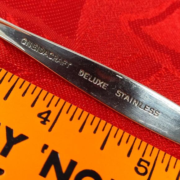 8X SF Oneida Oneidacraft Deluxe Stainless Wintersong Salad Forks - Picture 7 of 13